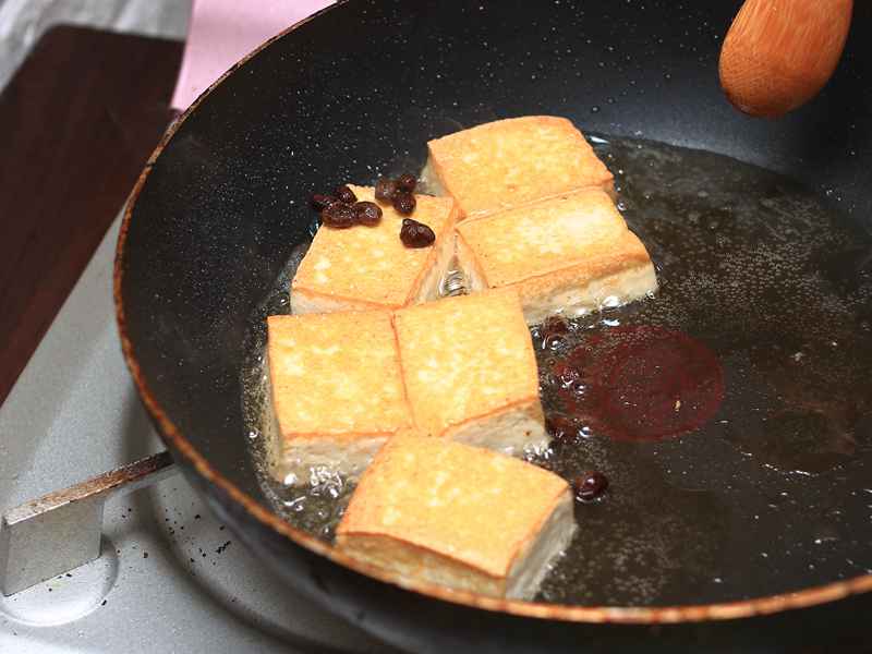 紅燒豆腐 - 經典家常菜，簡單輕鬆就完成